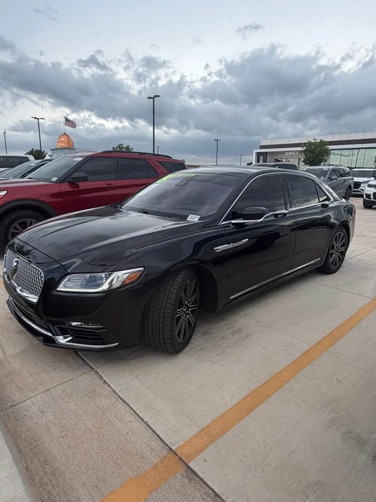 2019 Lincoln Continental 10th Gen - Image 2 of 5