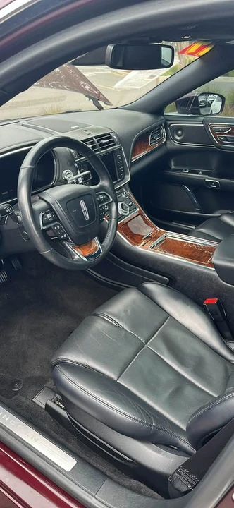 2019 Lincoln Continental 10th Gen - Image 2 of 4