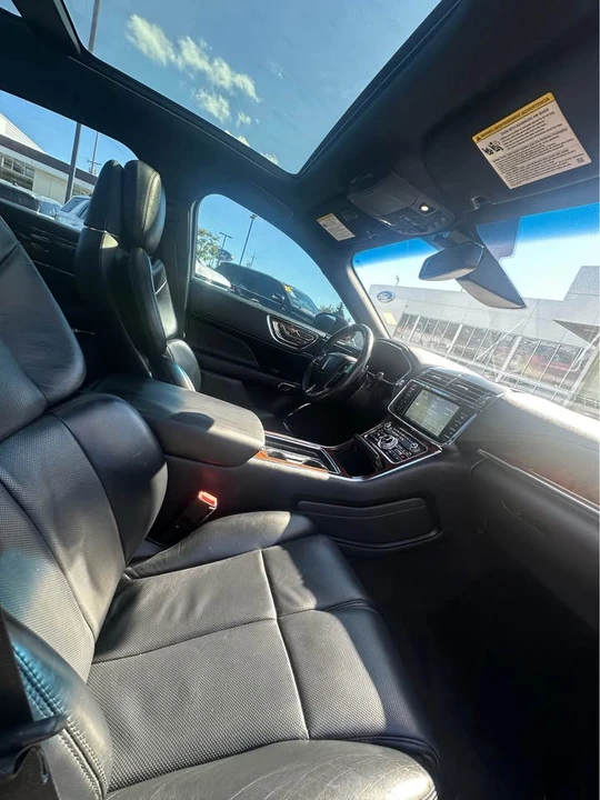 2019 Lincoln Continental 10th Gen - Image 10 of 11