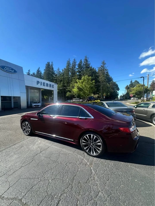 2019 Lincoln Continental 10th Gen - Image 4 of 11