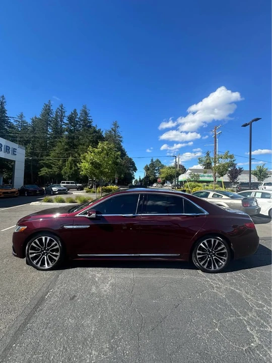 2019 Lincoln Continental 10th Gen - Image 3 of 11