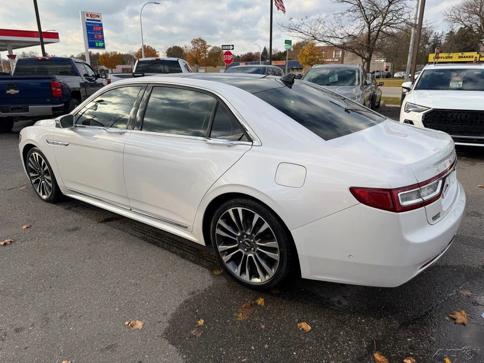 2019 Lincoln Continental 10th Gen - Image 3 of 12