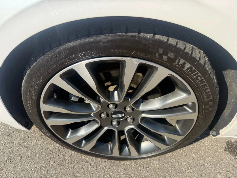 2019 Lincoln Continental 10th Gen - Image 5 of 12