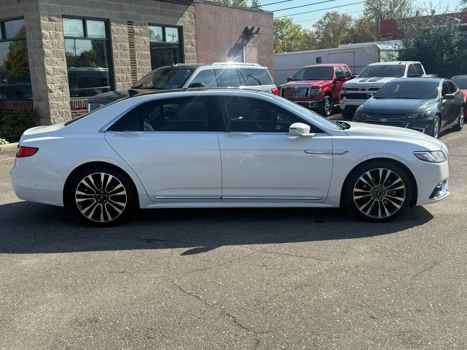 2019 Lincoln Continental 10th Gen - Image 2 of 12