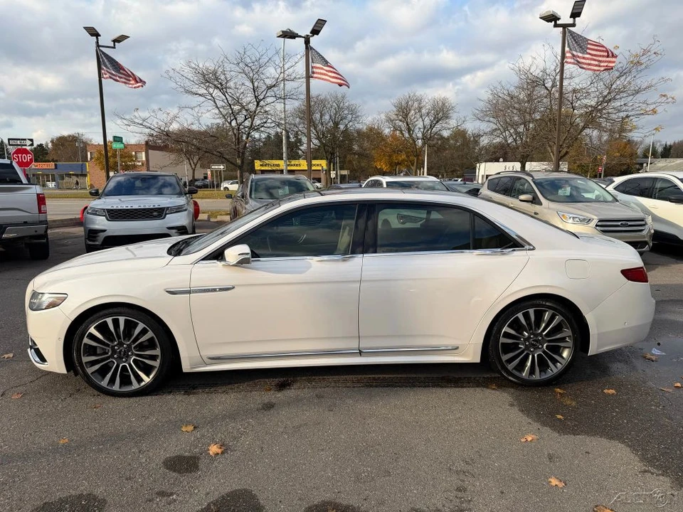 2019 Lincoln Continental 10th Gen - Image 2 of 12