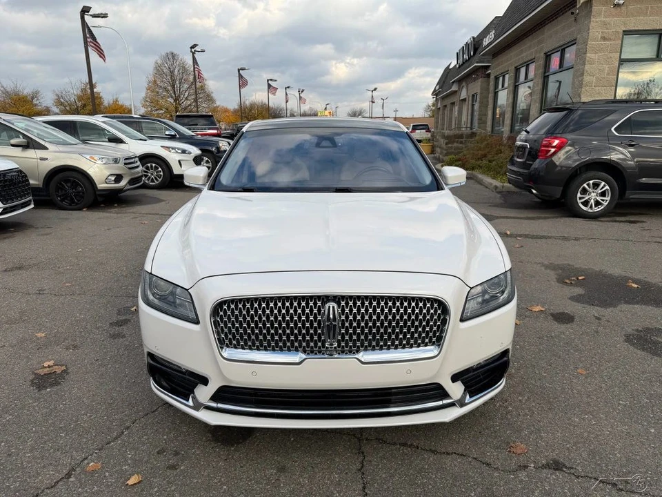 2019 Lincoln Continental 10th Gen - Image 8 of 12