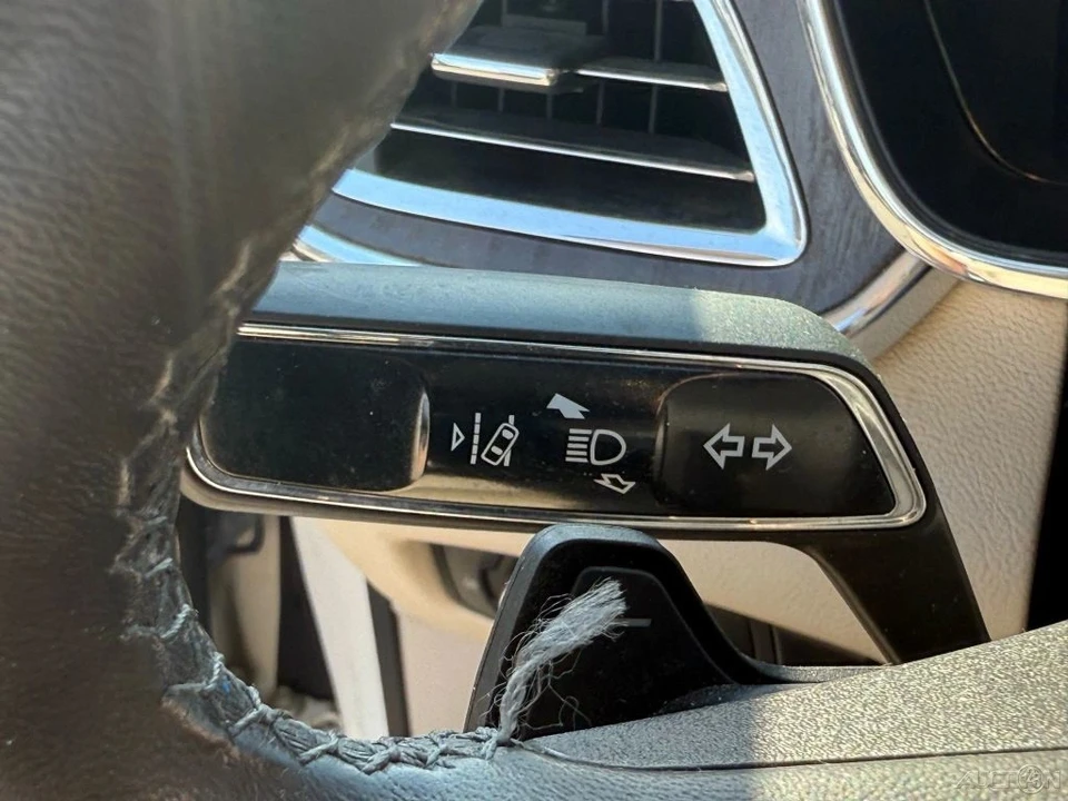 2019 Lincoln Continental 10th Gen - Image 20 of 21