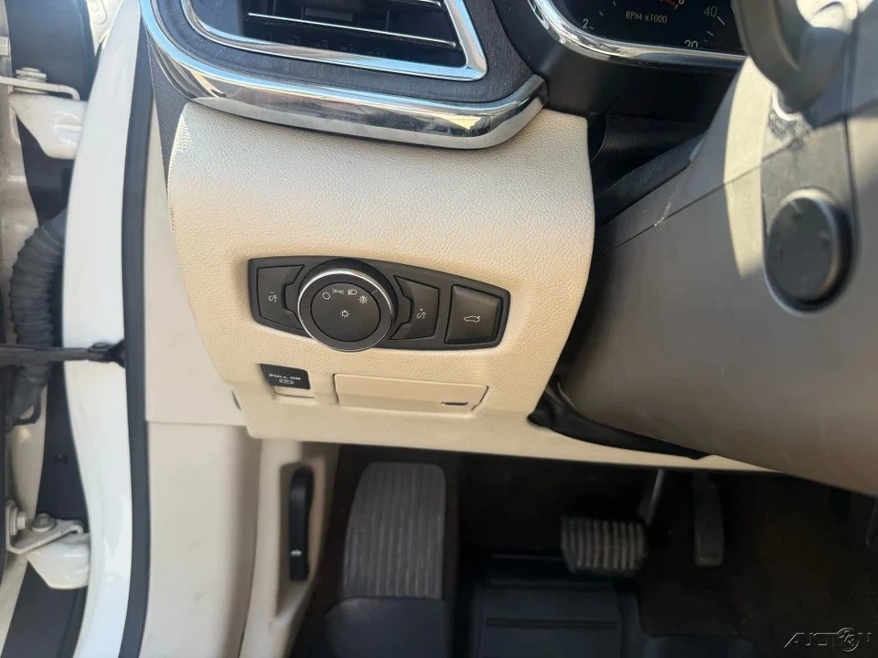 2019 Lincoln Continental 10th Gen - Image 21 of 21