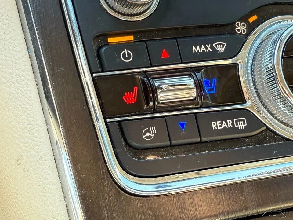 2019 Lincoln Continental 10th Gen - Image 17 of 21