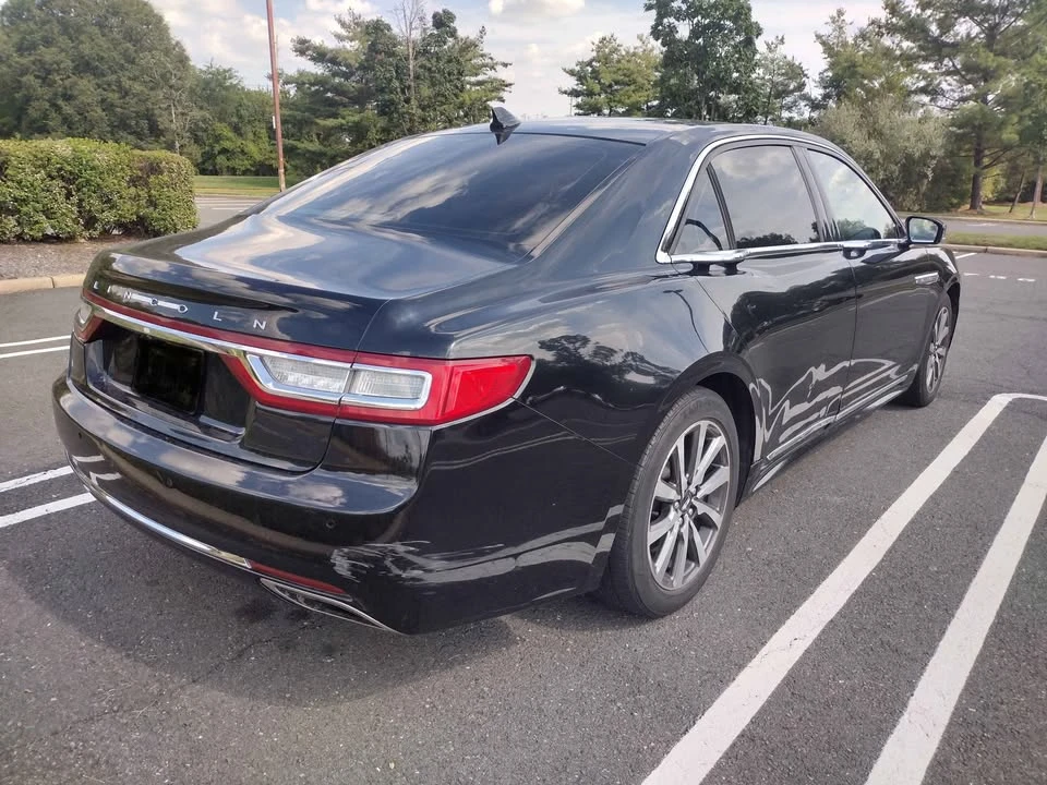 2019 Lincoln Continental 10th Gen - Image 2 of 7