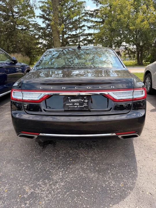 2019 Lincoln Continental 10th Gen - Image 5 of 9
