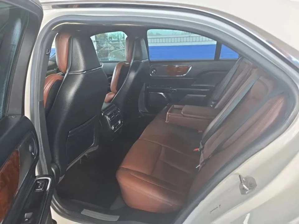 2019 Lincoln Continental 10th Gen - Image 6 of 12