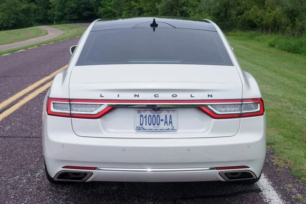2019 Lincoln Continental 10th Gen - Image 5 of 21