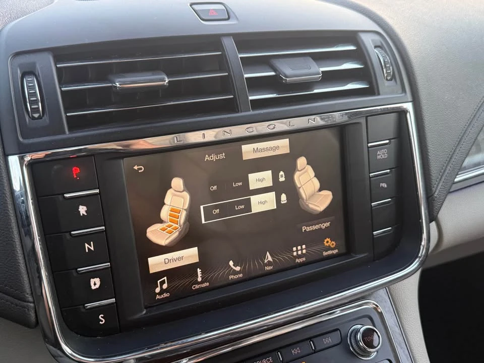 2019 Lincoln Continental 10th Gen - Image 19 of 19