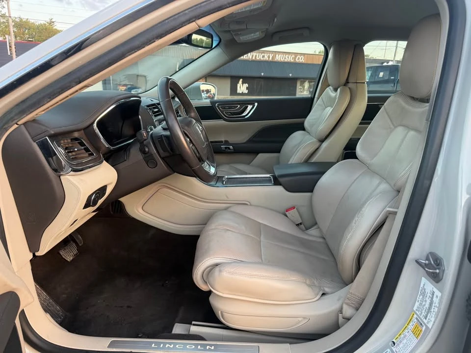 2019 Lincoln Continental 10th Gen - Image 10 of 19