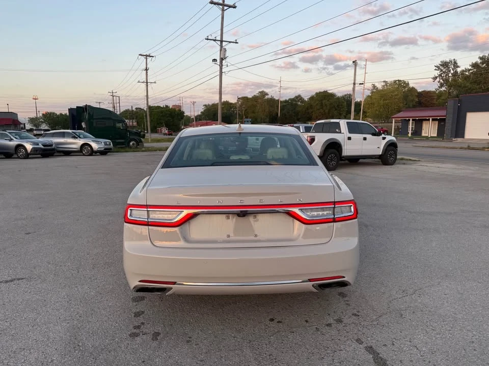 2019 Lincoln Continental 10th Gen - Image 5 of 19