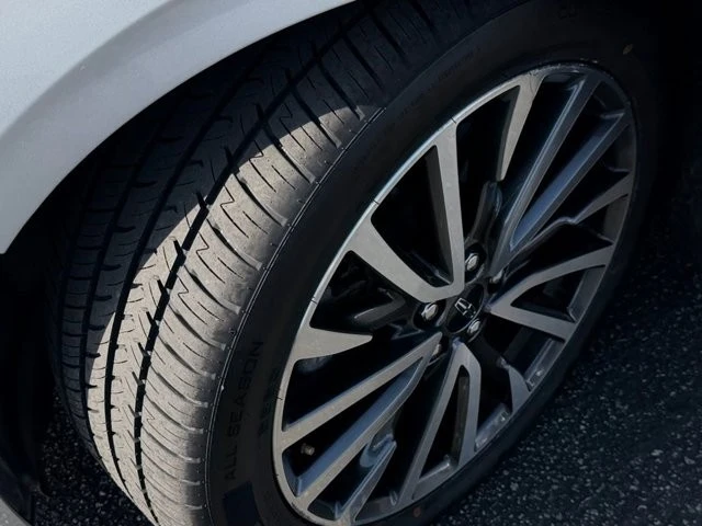 2019 Lincoln Continental 10th Gen - Image 13 of 31