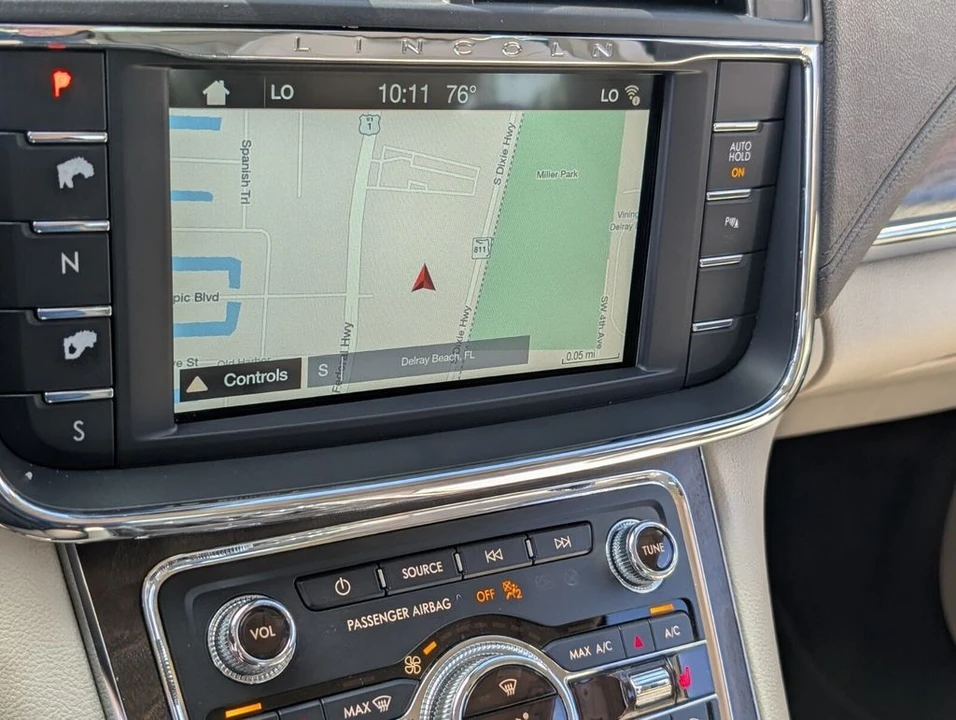 2019 Lincoln Continental 10th Gen - Image 21 of 21