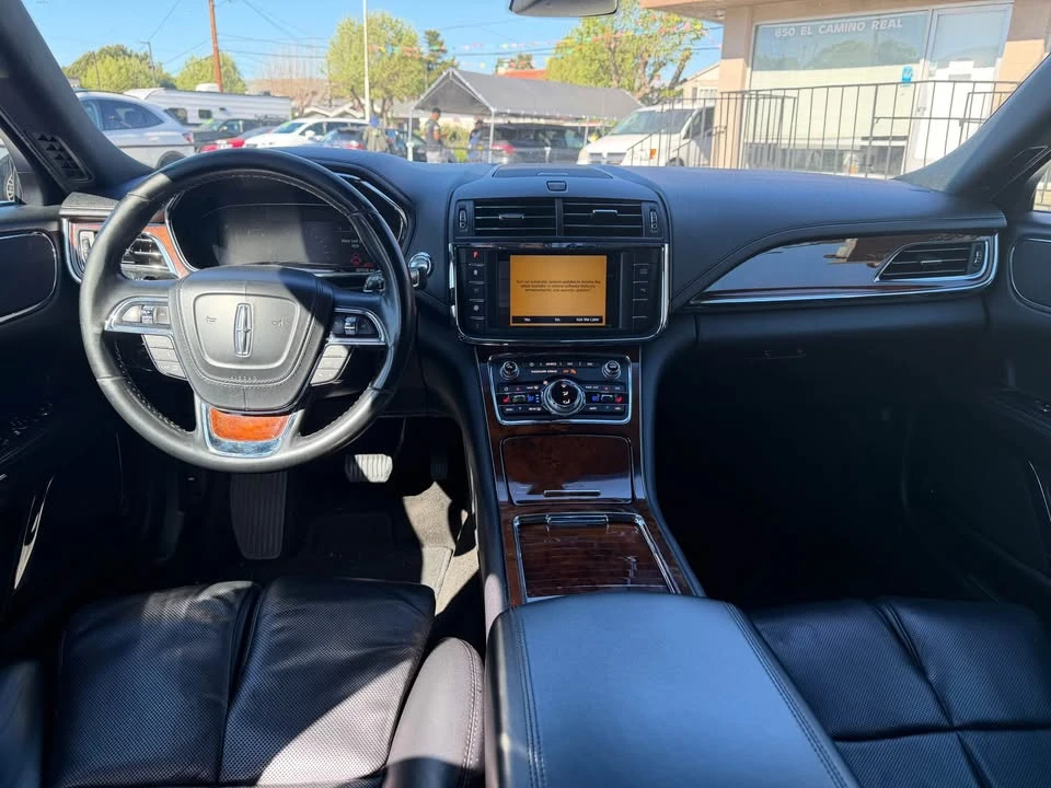 2019 Lincoln Continental 10th Gen - Image 8 of 11
