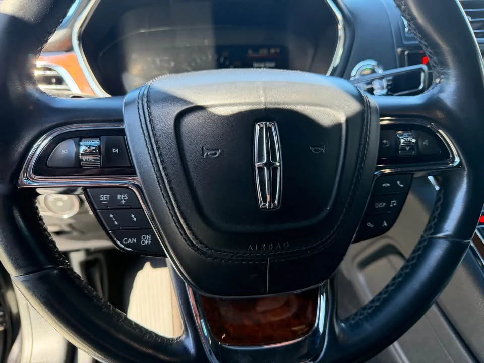 2019 Lincoln Continental 10th Gen - Image 9 of 11