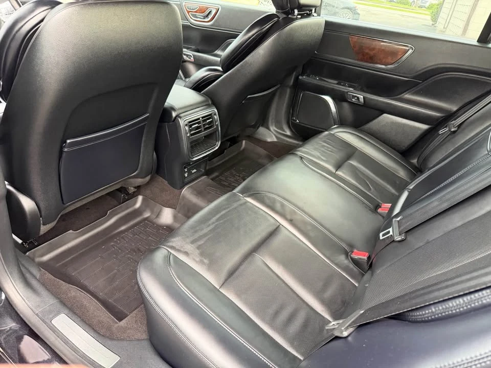 2019 Lincoln Continental 10th Gen - Image 13 of 14