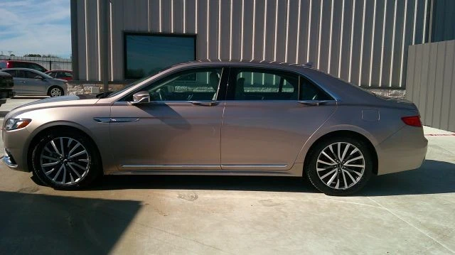 2019 Lincoln Continental 10th Gen - Image 8 of 21