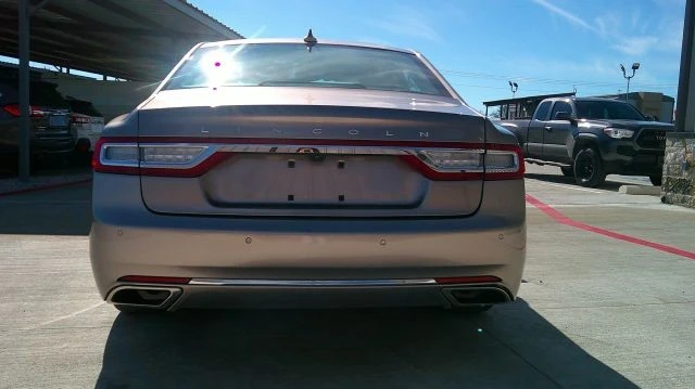 2019 Lincoln Continental 10th Gen - Image 12 of 21