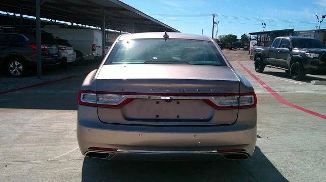 2019 Lincoln Continental 10th Gen - Image 13 of 21