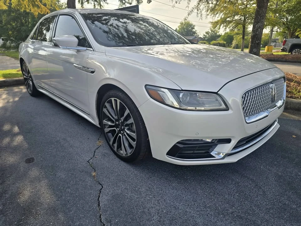 2019 Lincoln Continental 10th Gen - Image 2 of 10