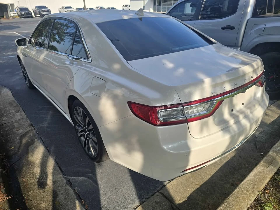 2019 Lincoln Continental 10th Gen - Image 3 of 10