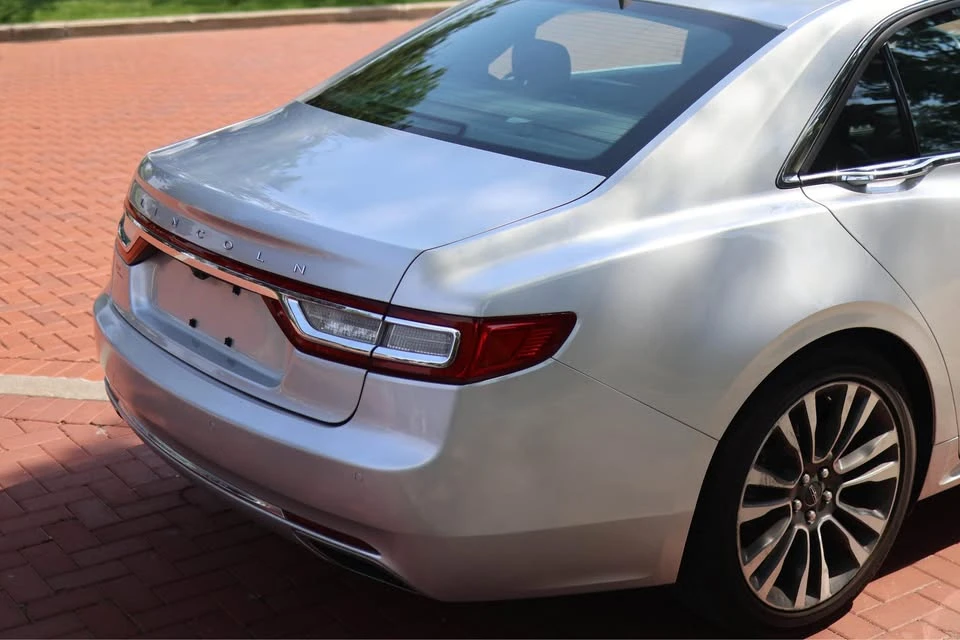 2019 Lincoln Continental 10th Gen - Image 5 of 13