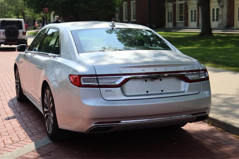 2019 Lincoln Continental 10th Gen - Image 7 of 13