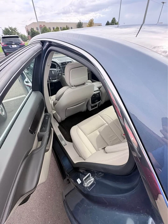 2019 Lincoln Continental 10th Gen - Image 7 of 11