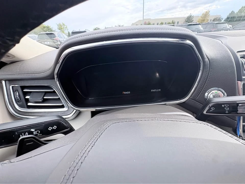 2019 Lincoln Continental 10th Gen - Image 2 of 11