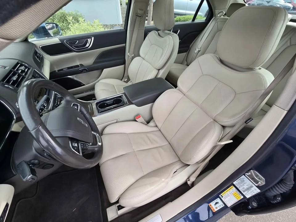 2019 Lincoln Continental 10th Gen - Image 4 of 14