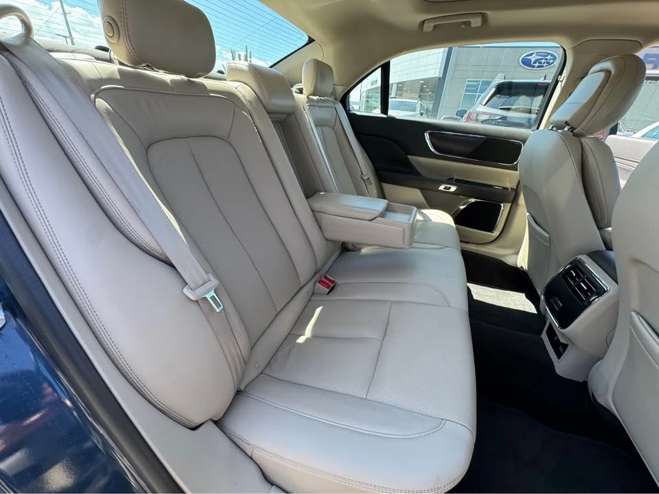 2019 Lincoln Continental 10th Gen - Image 10 of 19
