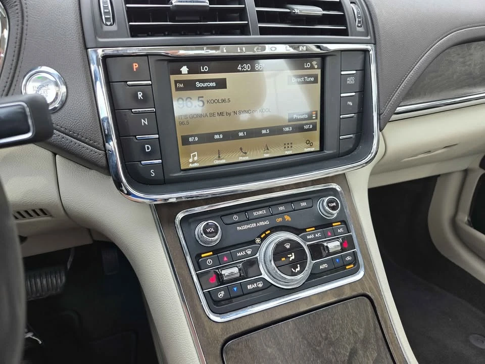 2019 Lincoln Continental 10th Gen - Image 7 of 14