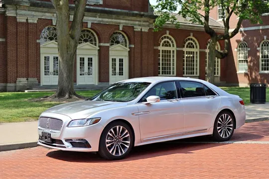 2019 Lincoln Continental Select Sedan 4D