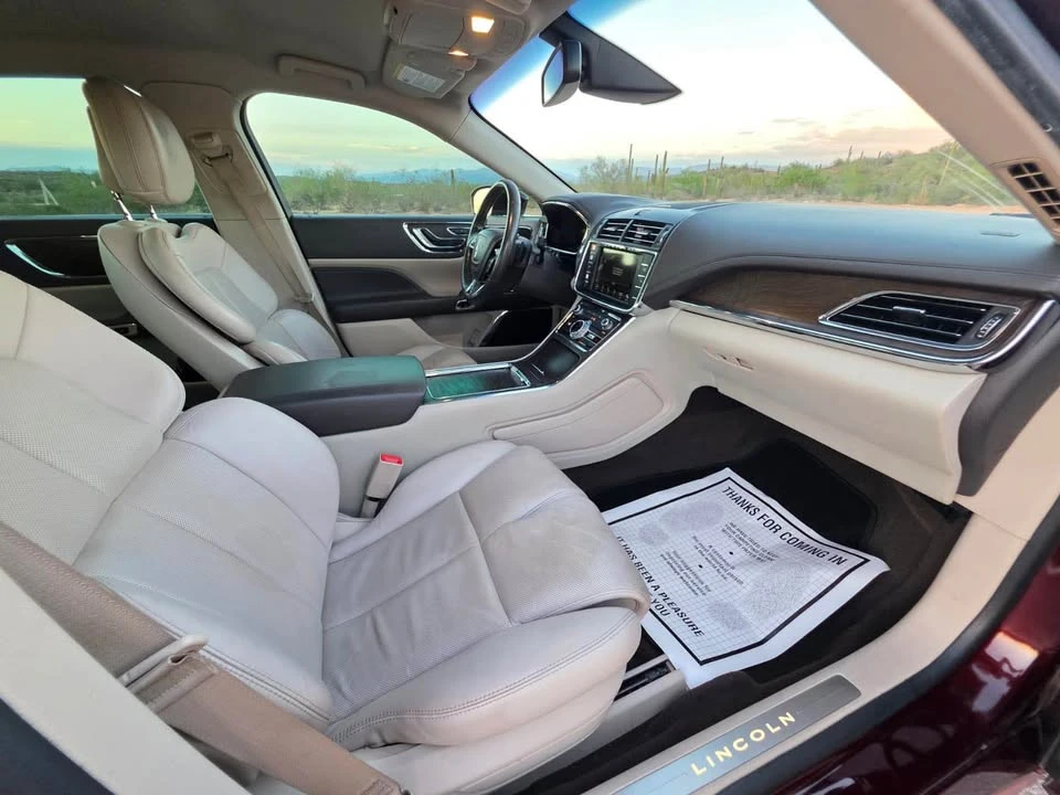 2019 Lincoln Continental 10th Gen - Image 17 of 18