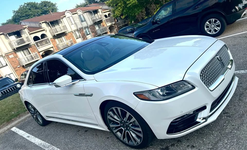 2019 Lincoln Continental 10th Gen - Image 2 of 5