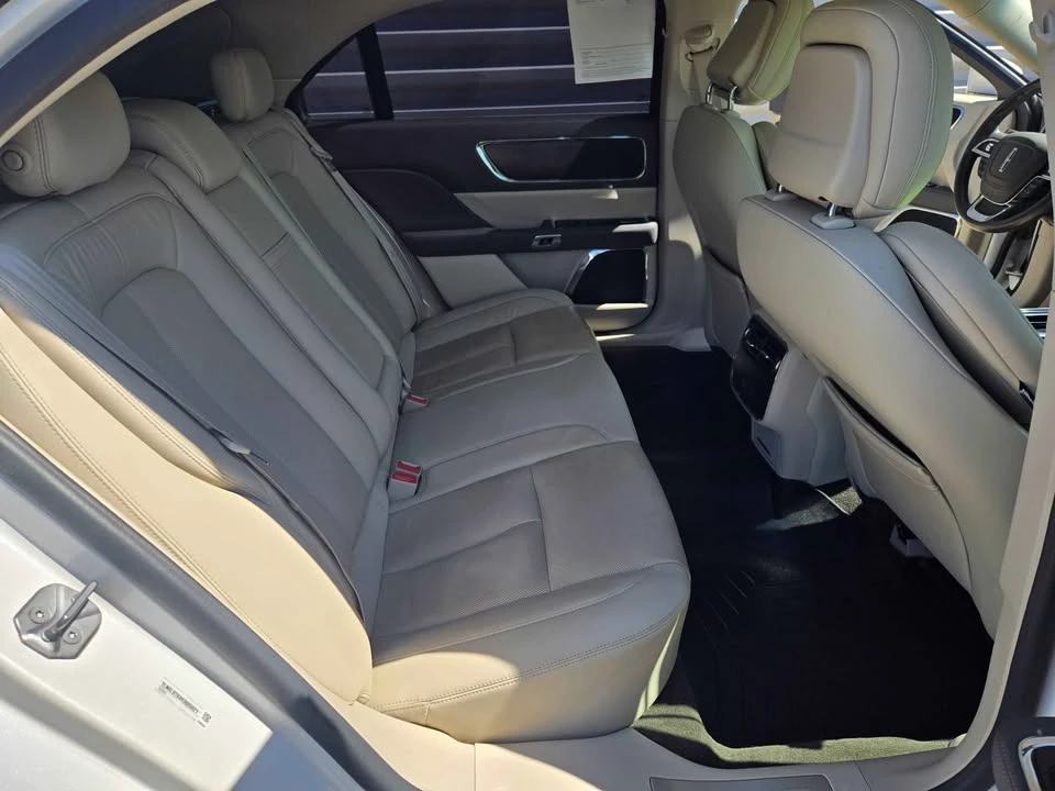 2019 Lincoln Continental 10th Gen - Image 9 of 12