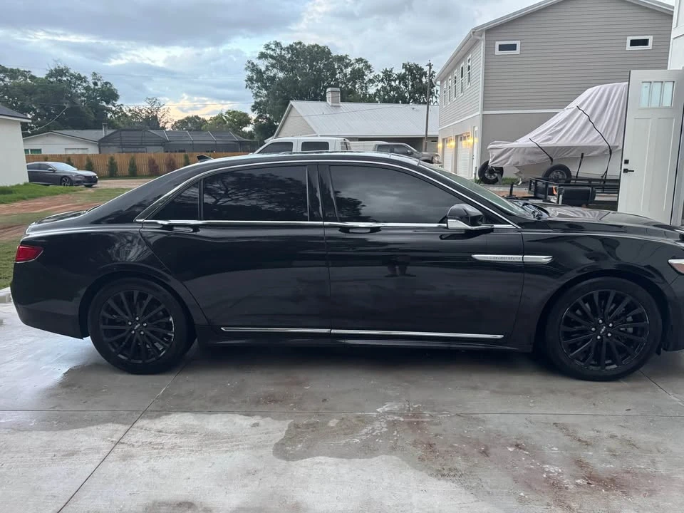 2019 Lincoln Continental 10th Gen - Image 2 of 11