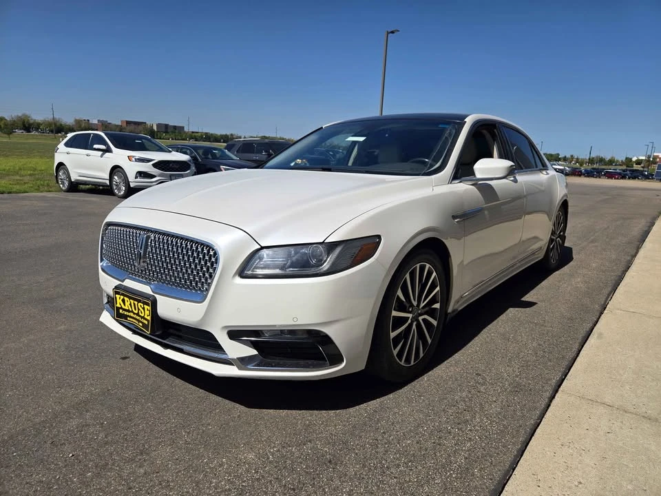 2019 Lincoln Continental 10th Gen - Image 2 of 12