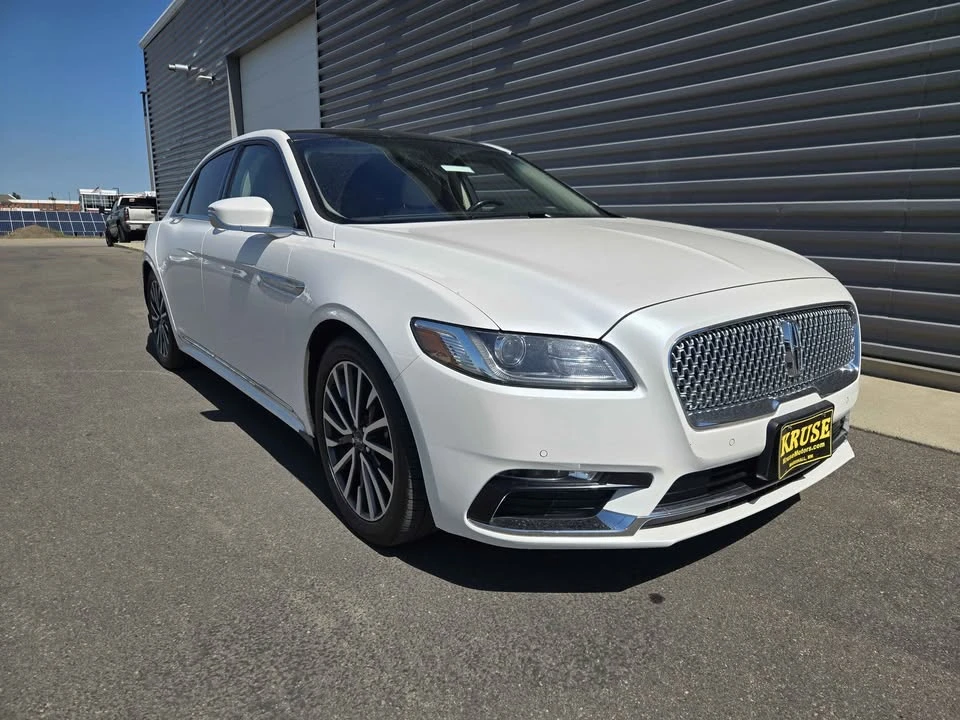 2019 Lincoln Continental 10th Gen - Image 4 of 12