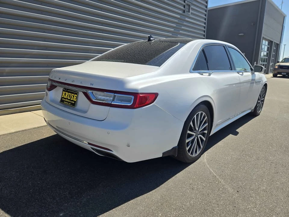 2019 Lincoln Continental 10th Gen - Image 5 of 12