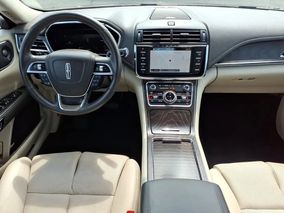 2019 Lincoln Continental 10th Gen - Image 14 of 20
