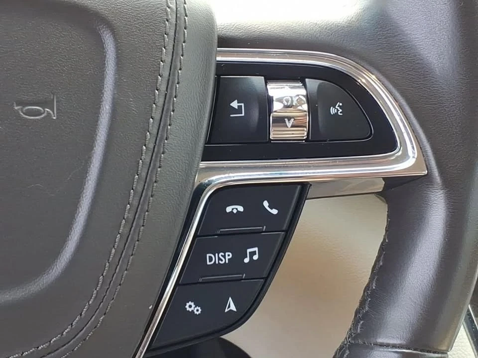 2019 Lincoln Continental 10th Gen - Image 9 of 20