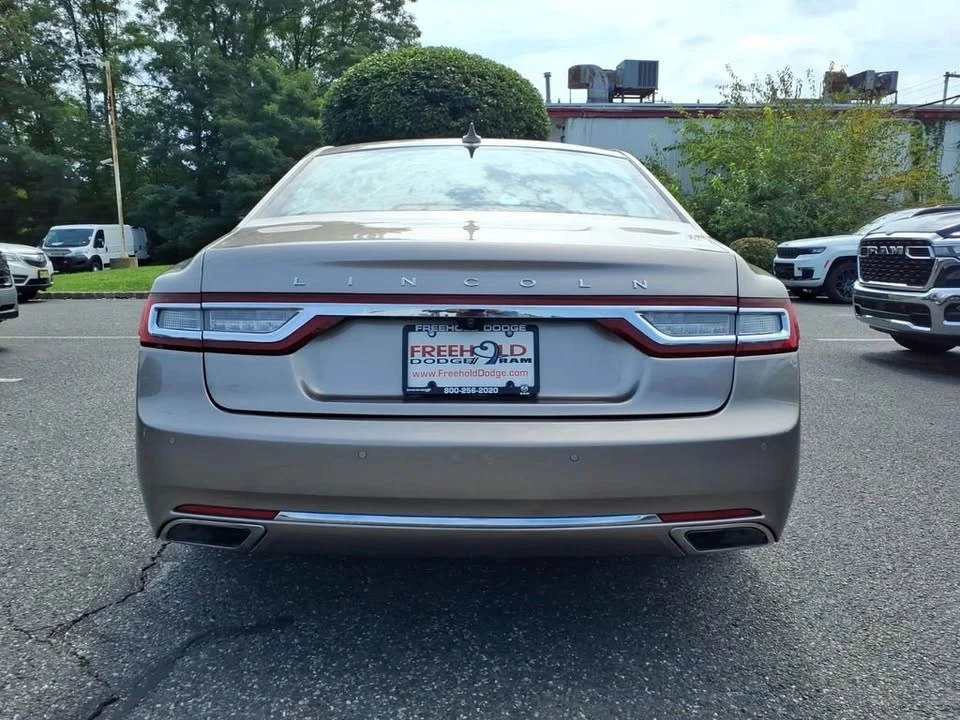 2019 Lincoln Continental 10th Gen - Image 19 of 20
