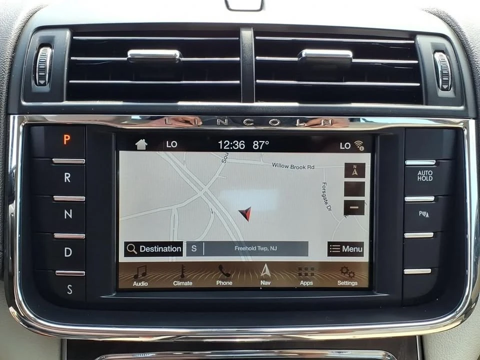 2019 Lincoln Continental 10th Gen - Image 6 of 20