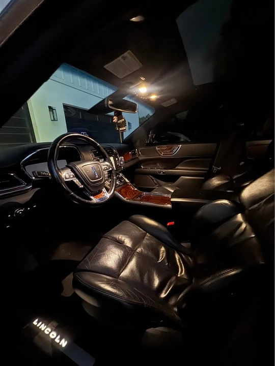 2019 Lincoln Continental 10th Gen - Image 9 of 11